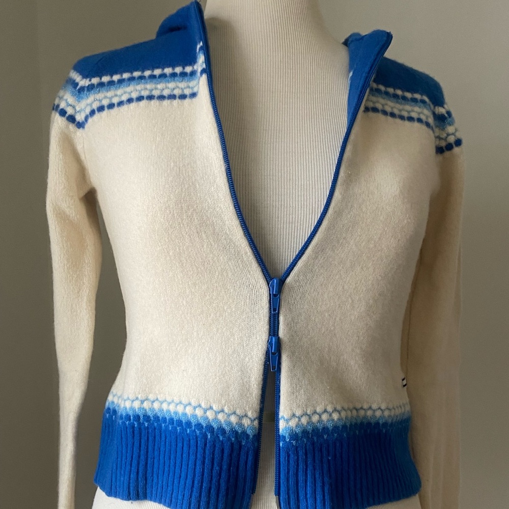 Y2K Tommy Girl Sweater